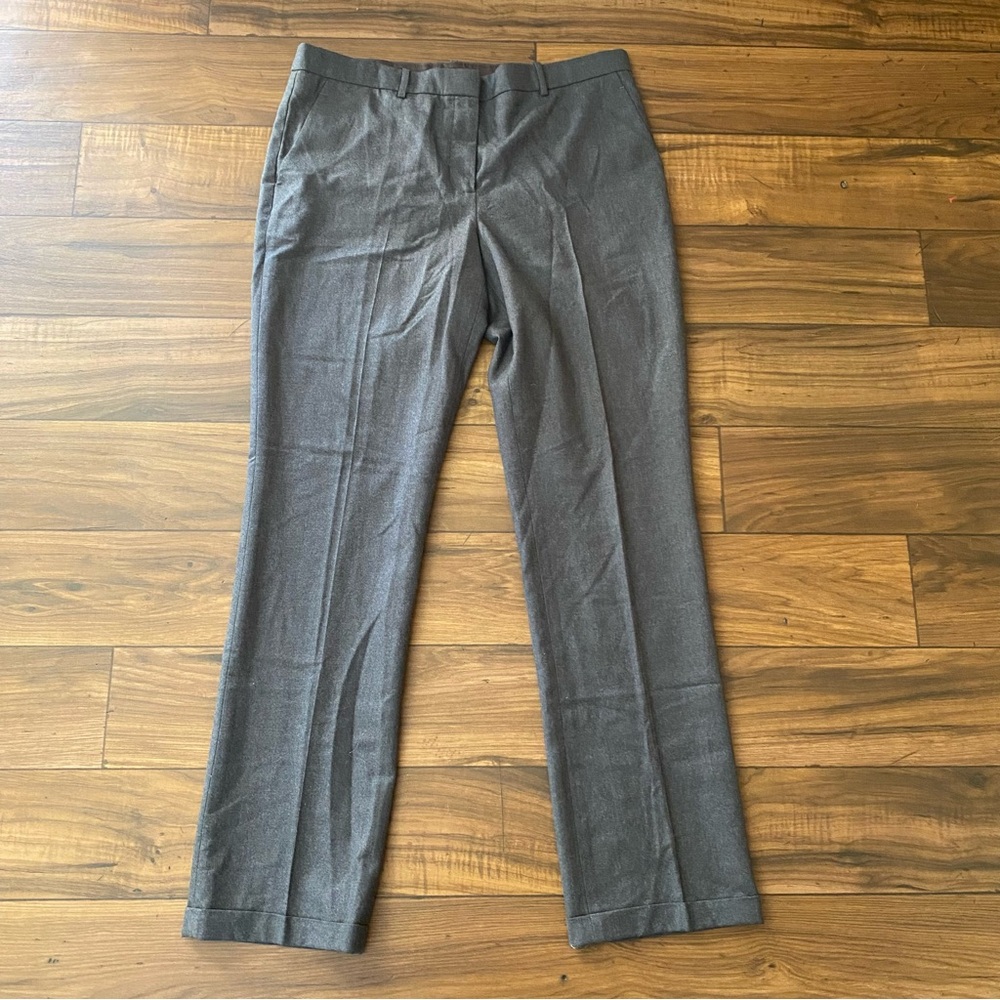 The Row Pants 100% Virgin Wool Gray Sz 10x32 Women’s
(Jul A-2)